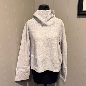 B32 lululemon athletica Women XS/S Gray Textured Cowl Hoodie Sweatshirt Active
